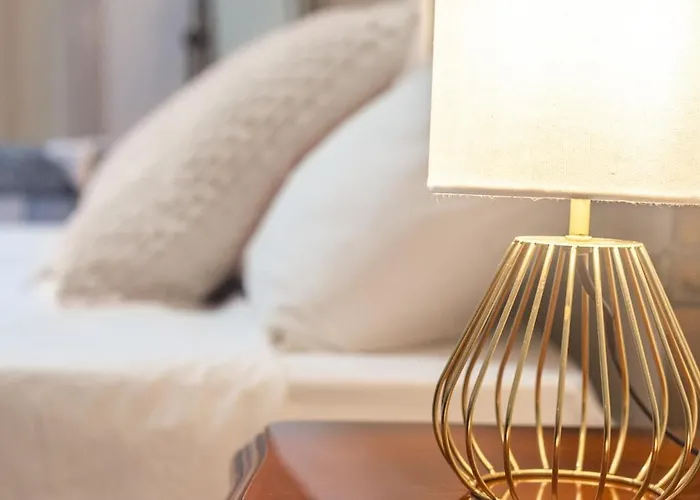 Elegant Retreat In Rome, Comfort & Style - Metro A Apartment Rom