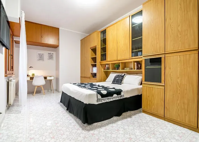 Elegant Retreat In Rome, Comfort & Style - Metro A Apartment *