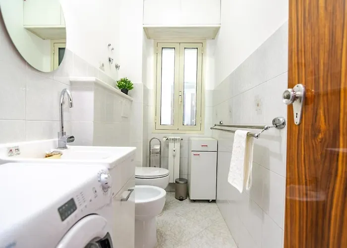 Elegant Retreat In Rome, Comfort & Style - Metro A
